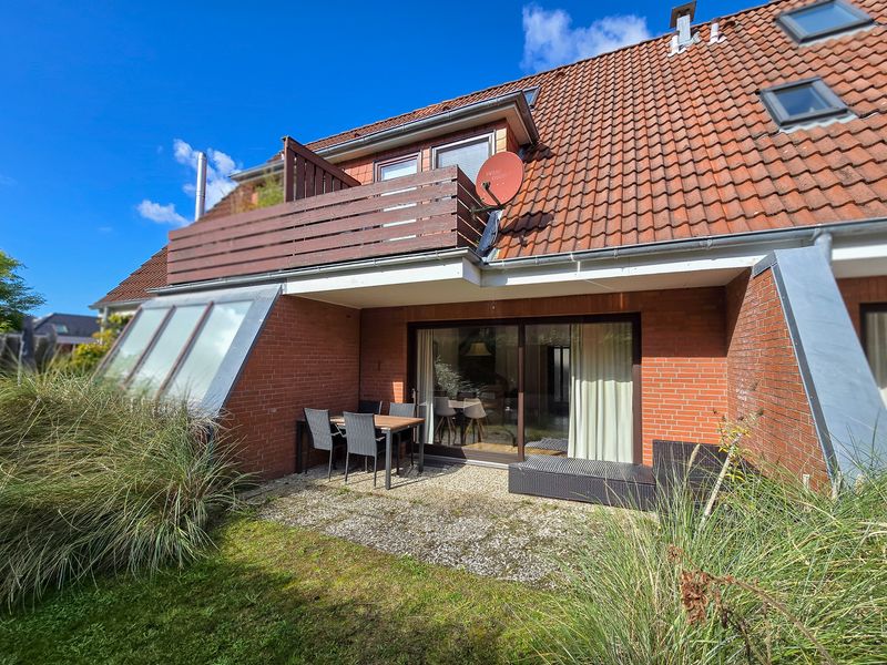 3-Zimmer-Hausscheibe mit Südterrasse, Balkon und Garage